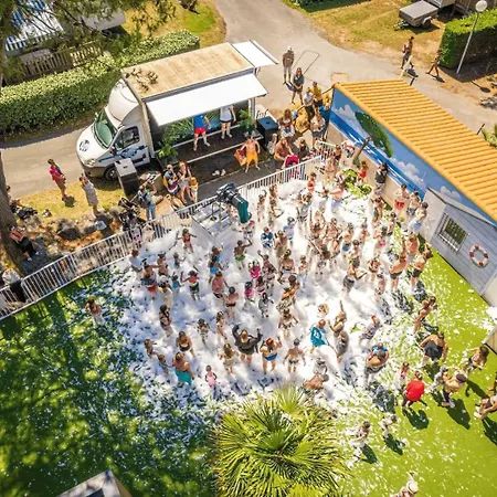 Kamp alanı Zecamping Chiens Acceptes Animations Parc Aquatique