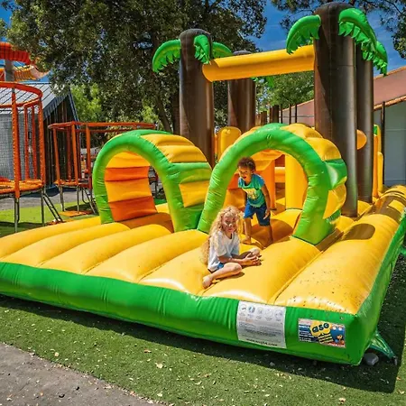 Kamp alanı Zecamping Chiens Acceptes Animations Parc Aquatique *