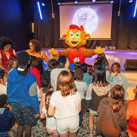 Kamp alanı Zecamping Chiens Acceptes Animations Parc Aquatique *